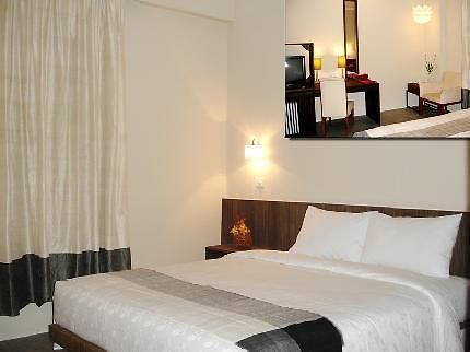 Holiday Hotel Phnom Penh Bagian luar foto