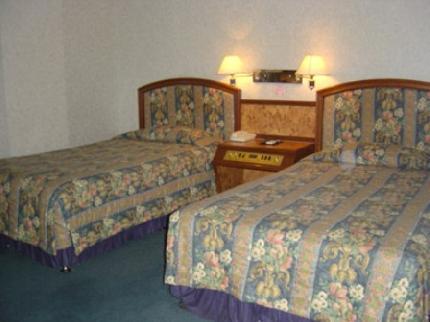 Holiday Hotel Phnom Penh Bagian luar foto
