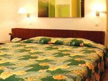 Holiday Hotel Phnom Penh Bagian luar foto