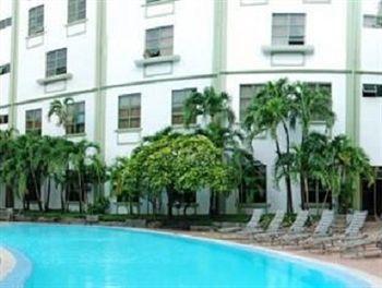 Holiday Hotel Phnom Penh Bagian luar foto