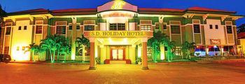 Holiday Hotel Phnom Penh Bagian luar foto