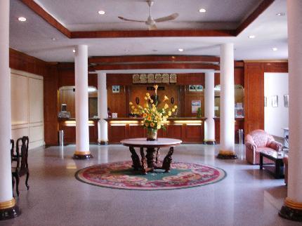 Holiday Hotel Phnom Penh Bagian luar foto