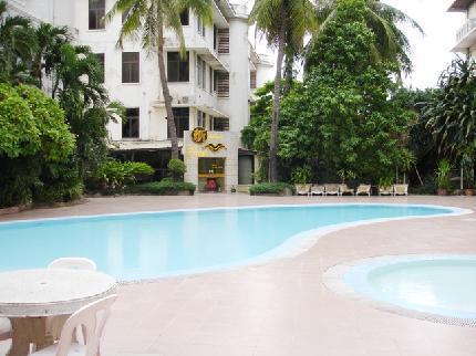 Holiday Hotel Phnom Penh Bagian luar foto