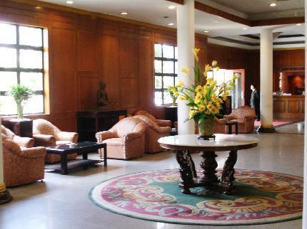 Holiday Hotel Phnom Penh Bagian luar foto